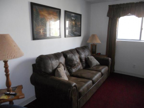 Oak Square 309